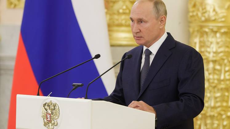ИИ, созданный по западным стандартам и лекалам, может получиться русофобом, заявил Путин
