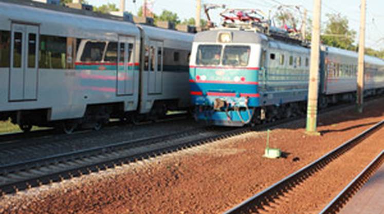 Из-за возгорания между вагонами электрички крышевого оборудования поезда из Москвы в сторону Твери могут идти с задержками