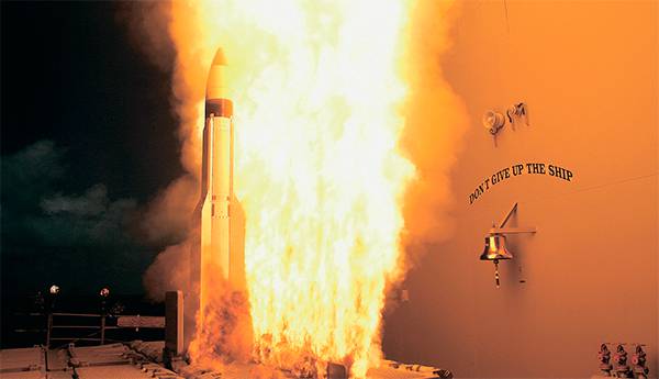Новые противоракеты Standard Missile 3 Block IIA/IIB способны перехватывать российские МБР не только на среднем, но и на восходящем участке полета. То есть до разведения ступени боевых блоков. А значит, они прямо угрожают нашему ядерному потенциалу 69-04.jpg 