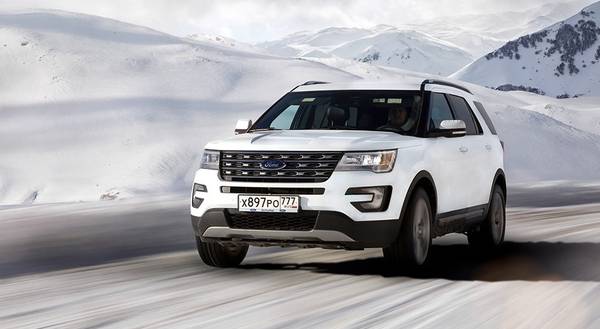 Ford Explorer F34 Driving 1200 explorer_f34_driving_1200.jpg предоставлено пресс-службой