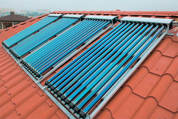 Солнечные коллекторы, снабжающие здание горячей водой, окупаются в Московской области за три-четыре года 26-04.jpg 