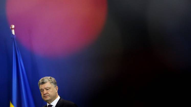 Порошенко ответил за Меркель и Макрона