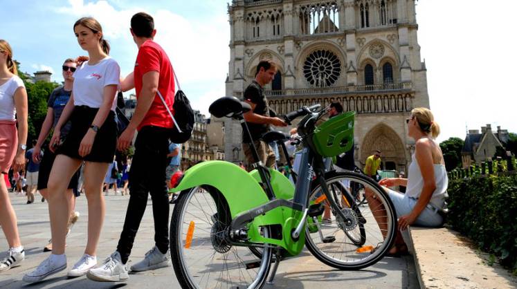 Сверхпопулярный парижский велопрокат Velib сбавил ход