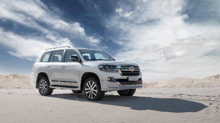 Toyota представляет новую топовую версию Land Cruiser 200 Executive Lounge