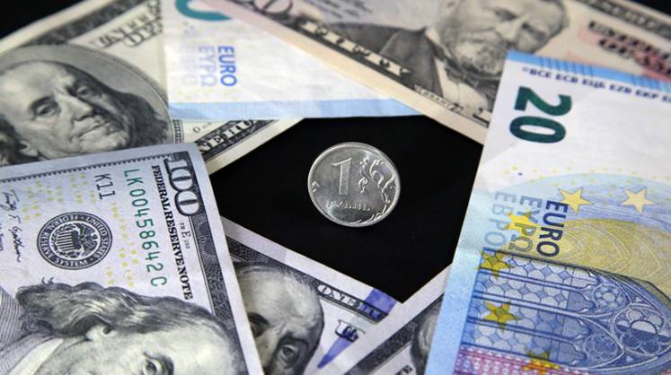 В США просчитали, когда рухнет доллар