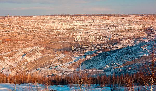 Коркинский разрез — один из самых глубоких карьеров в Евразии 40-02.jpg РМК