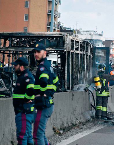 Волна терактов чуть не завершилась смертью 51 ребенка в огне 07-01.jpg ТАСС