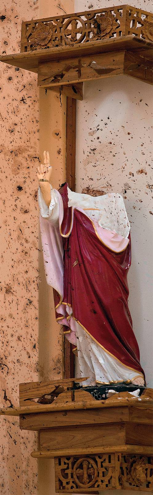 ТАСС На месте взрыва в церкви святого Себастьяна в Негомбо