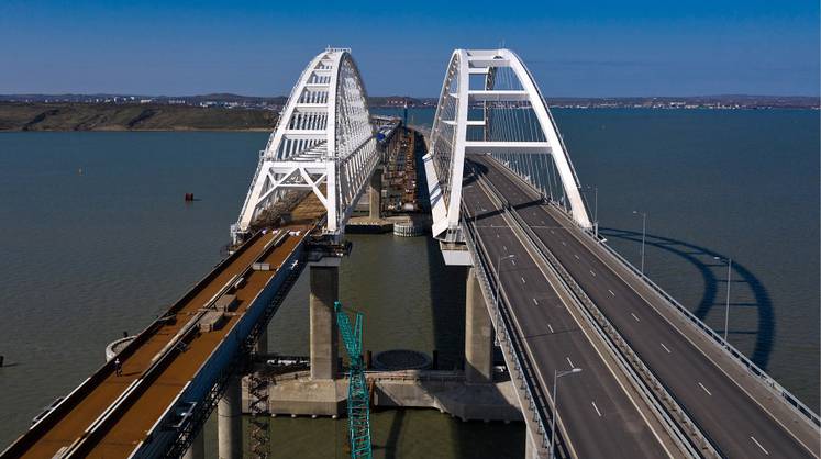 Военный эксперт оценил угрозы Крымскому мосту от Украины