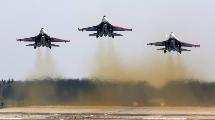 Су-27 перехватили американские бомбардировщики над Чёрным морем