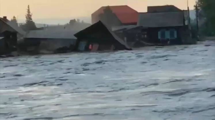 В зону бедствия в Иркутской области направлено тысячи военных