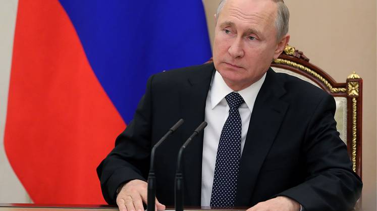 Путин посмертно присвоил звания Героев России четырём морякам-подводникам