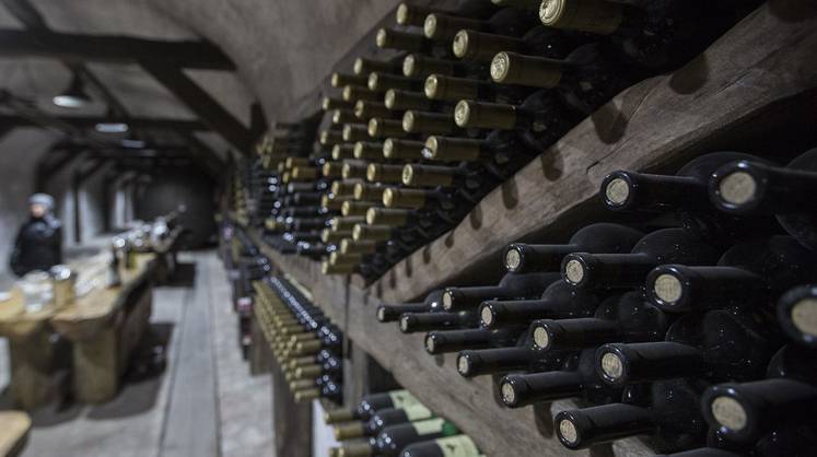 В Госдуме предлагают ввести запрет на поставки из Грузии вина и воды