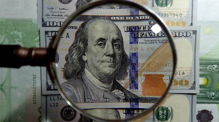 Курс доллара обвалился после заявления ФРС