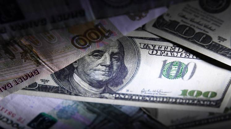 Курс доллара: рубль сформировал «крест смерти»