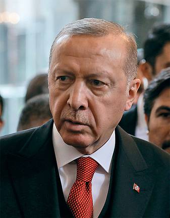 BURHAN OZBILICI/AP/TASS Эрдоган поставил Турцию в двусмысленное положение