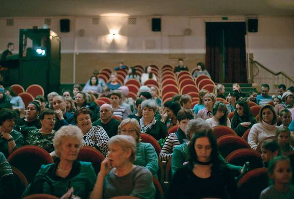 В прошлом году город принял конкурс в штыки, ругал и критиковал его. В этом году конкурса ждали, даже местная газета писала о нем 059_rusrep_04-2.jpg Наталья Саврас