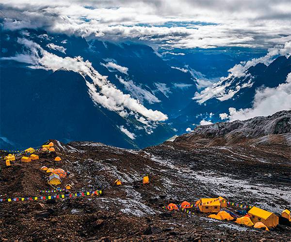 MARTON MONUS/EPA Теперь их можно увидеть издалека