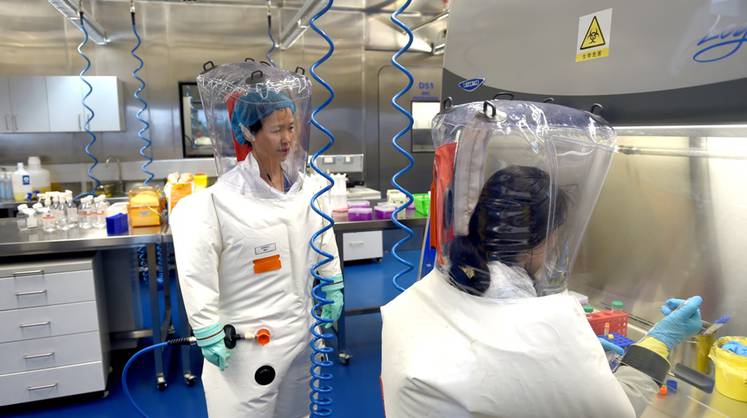 «Доказательств нет»: в Китае отреагировали на обвинения США в утечке вируса из лаборатории Уханя