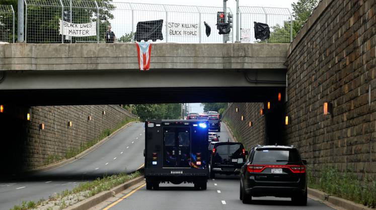 CNN: Трамп был вынужден укрыться в бункере