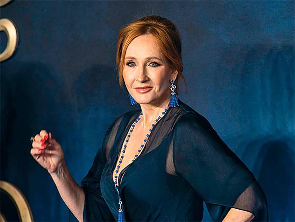 ZUMA\TASS Самая высокооплачиваемая современная писательница попала под огонь общественного негодования