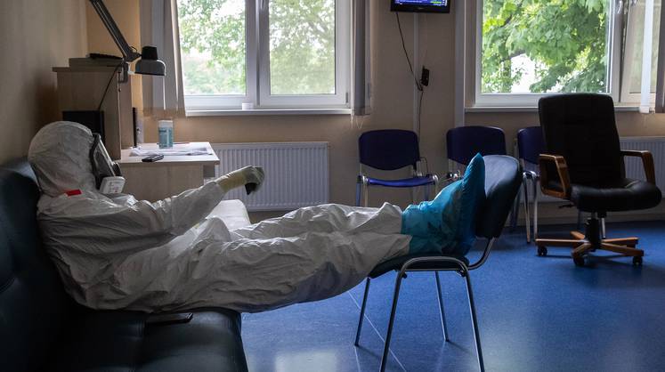 В России за сутки коронавирус выявлен еще у 6,7 тыс .человек