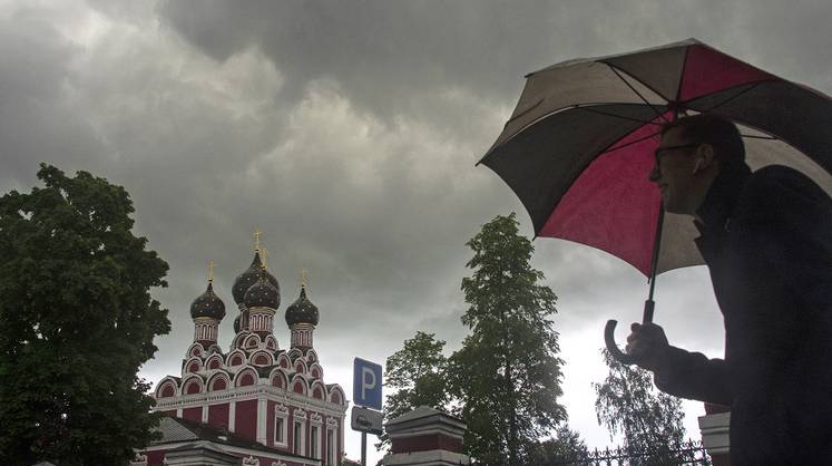 Прогноз погоды в Москве: ливень, град и сильный ветер 
