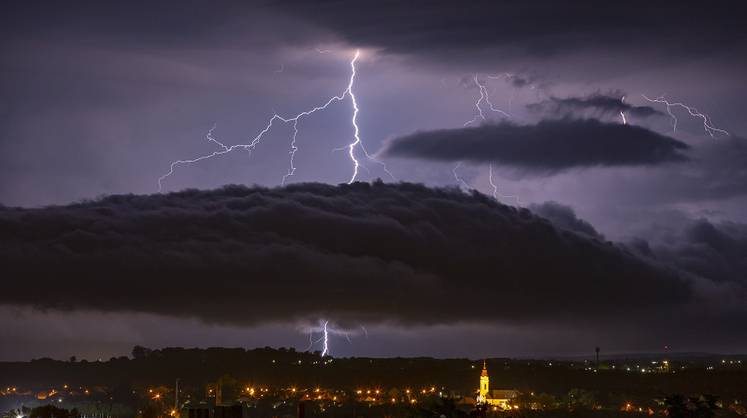 Прогноз погоды до конца лета: неприятности только начинаются