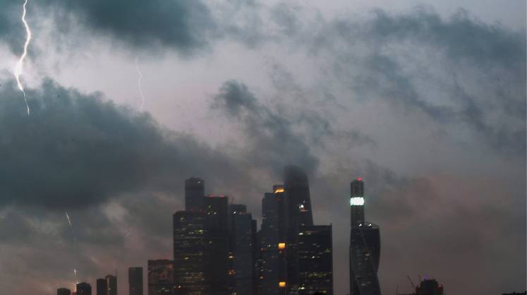 Погода до конца июля: Россию накроют ливни, грозы и град