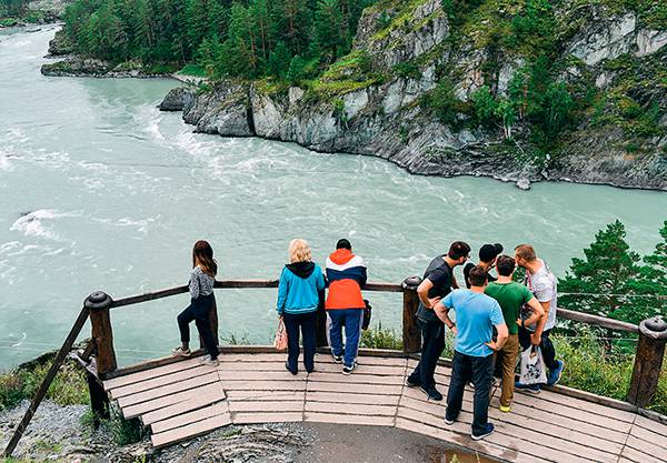 КИРИЛЛ КУХМАРЬ/ТАСС Туристы травмируют Алтай