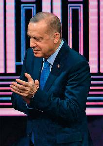Никто не даст гарантий, что Эрдоган успокоится в случае победы Азербайджана в Нагорном Карабахе, а не отправится дальше не север, «помогать» мусульманам и тюркам 08-02.jpg DEPO PHOTOS VIA ZUMA WIRE/TASS