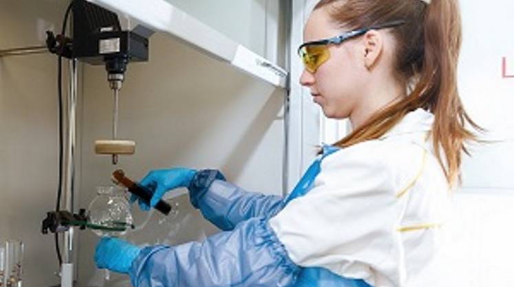 «Роснефть» выпустит стеклоочиститель без запаха и спирт для антисептика от коронавируса 