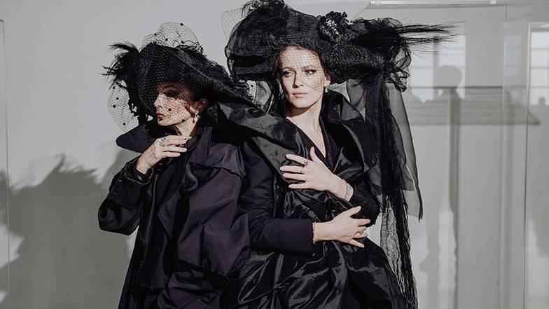 Пресс-служба театра Наций Алла Сигалова и Софья Эрнст