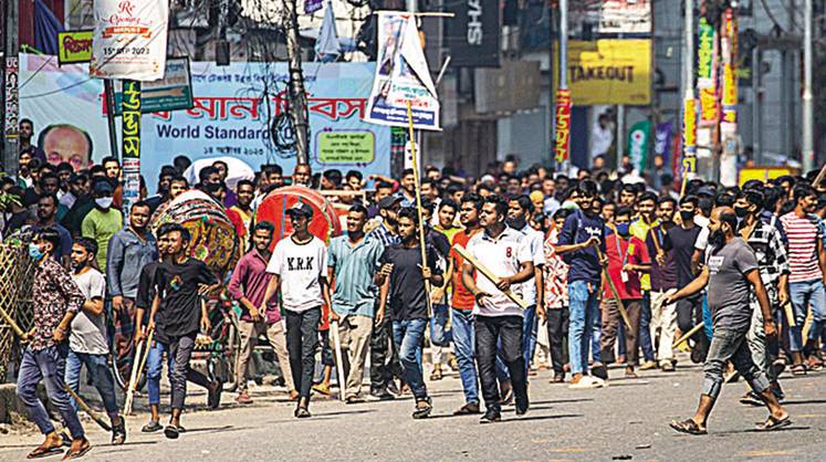 Бангладеш: бунт швейников