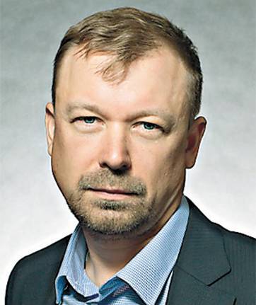  Операционный директор казначейства УБРиР Владимир Зотов