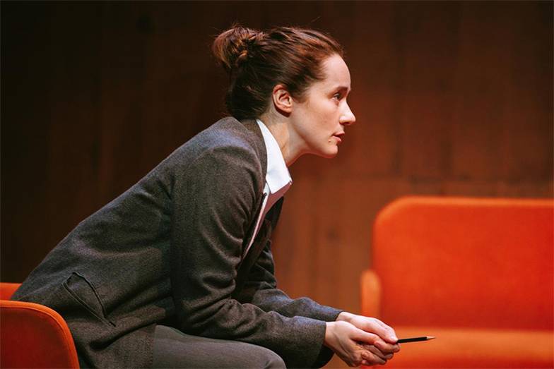 Пресс-служба Театра Наций/Иван Пономаренко Сато — это имя пленного контр-адмирала из внеземной цивилизации, вынужденного временно находиться в теле обыкновенного мальчика