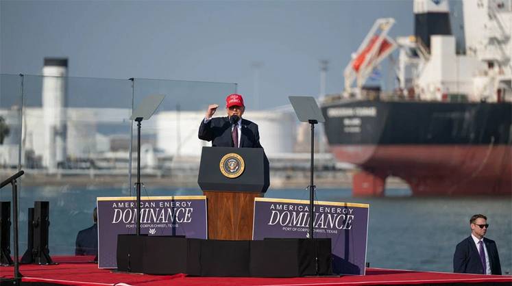 «Гляделки» над Ормузом