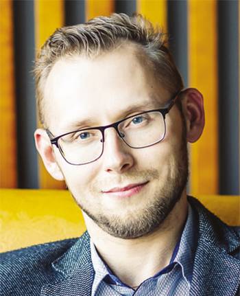  Заместитель руководителя отдела развития Финансового ателье GrottBjorn Георгий Красильников