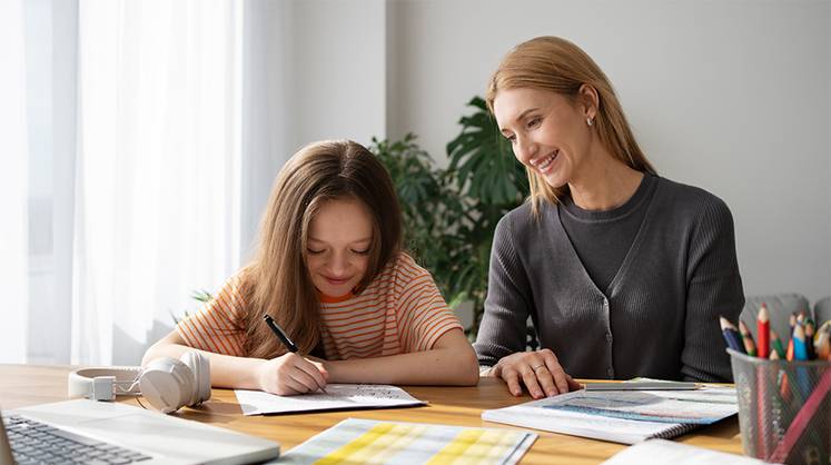 Авито Услуги и Авито Работа: спрос на онлайн-лекции и вебинары для школьников и студентов вырос на 71% за год