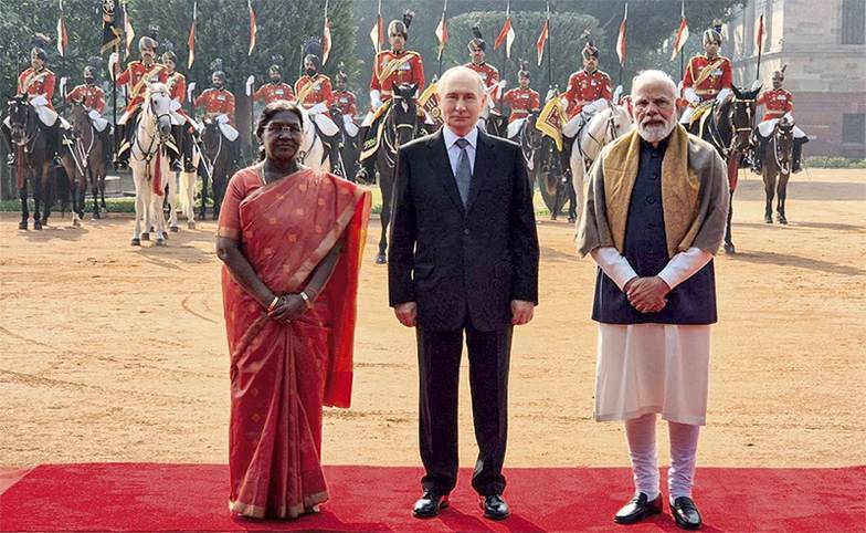 ИРИНА ПОЛИНА/ТАСС Подчеркнуто дружеские отношения президента России Владимира Путина и премьер-министра Индии Нарендры Моди вызывают раздражение в западных медиа