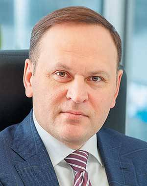  управляющий  Свердловским отделением Сбербанка Владислав  Шиленко