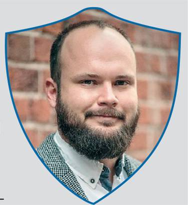  Руководитель  департамента  развития ИБ  компании  Syssoft Дмитрий  Ковалев