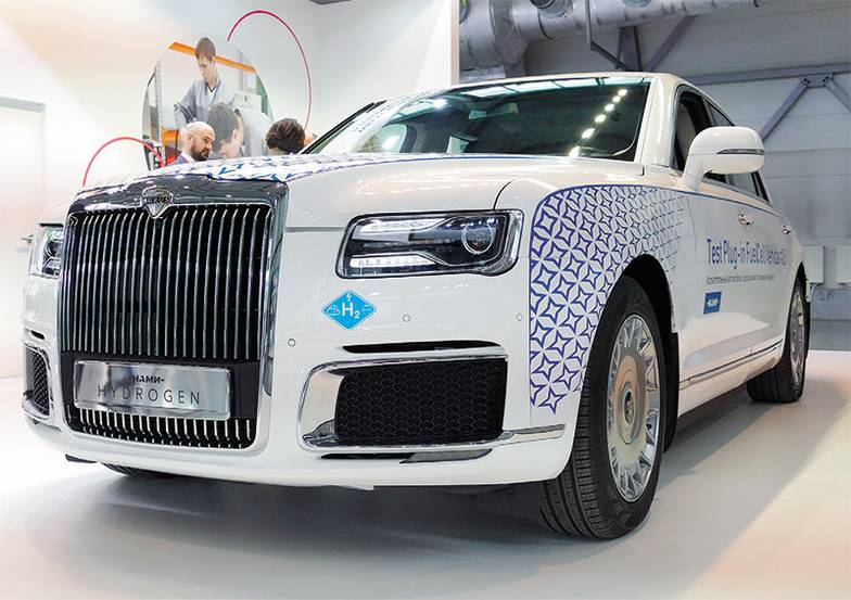  Наибольшее внимание посетителей выставки Иннопром-2022 привлекли новинки транспорта. Среди них водородный автомобиль