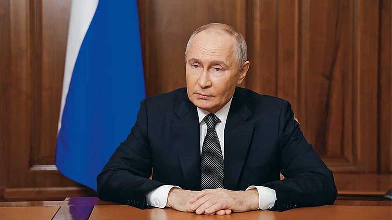 ВЯЧЕСЛАВ ПРОКОФЬЕВ/ПРЕСС-СЛУЖБА ПРЕЗИДЕНТА РФ/ТАСС Владимир Путин в минувший четверг неожиданно представил новую баллистическую ракету средней дальности