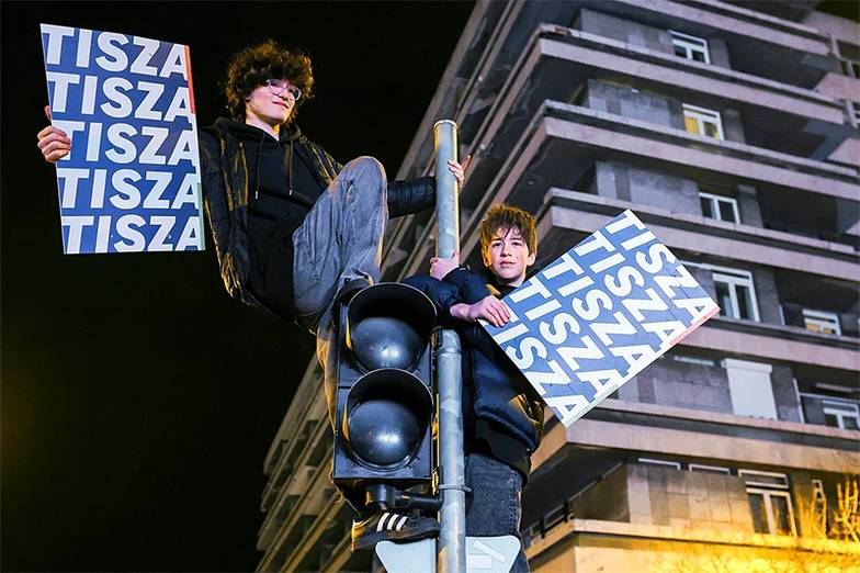 ALEXANDER RYUMIN/TASS Протесты против Виктора Орбана в 2017 году