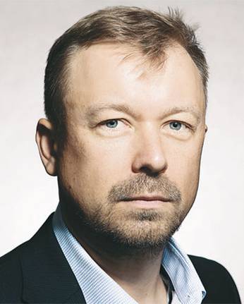  операционный директор  казначейства УБРиР Владимир Зотов