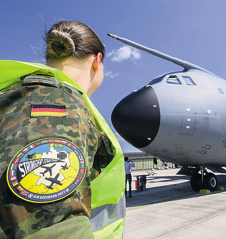 TASS В Бундесвере служит 180 тыс. человек, в то время как нормативная численность должна составлять 203 тыс.  военнослужащих