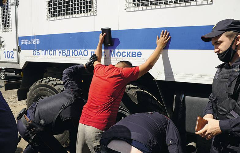 ИГОРЬ ГЕНЕРАЛОВ/ТАСС Нелегальная и слабо контролируемая миграция неизбежно приводит к социальной напряженности в обществе