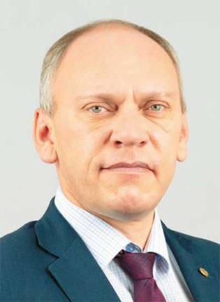  директор Технического  университета УГМК Вячеслав Лапин