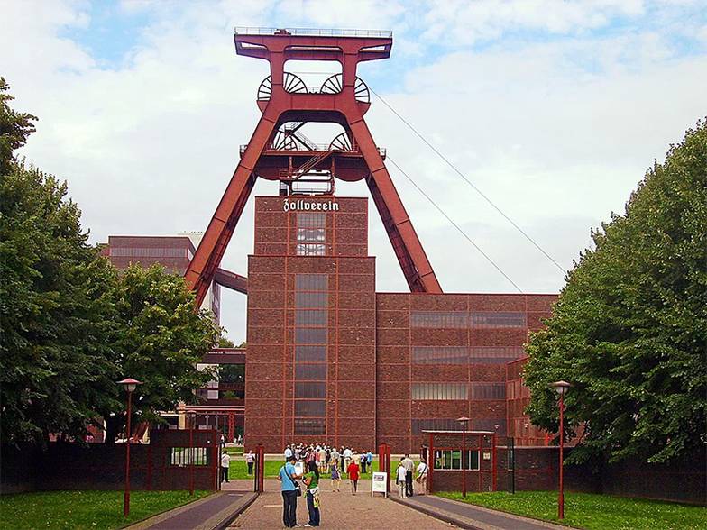  Шахта Цольферайн в Эссене, сердце Рура, превращена в музей